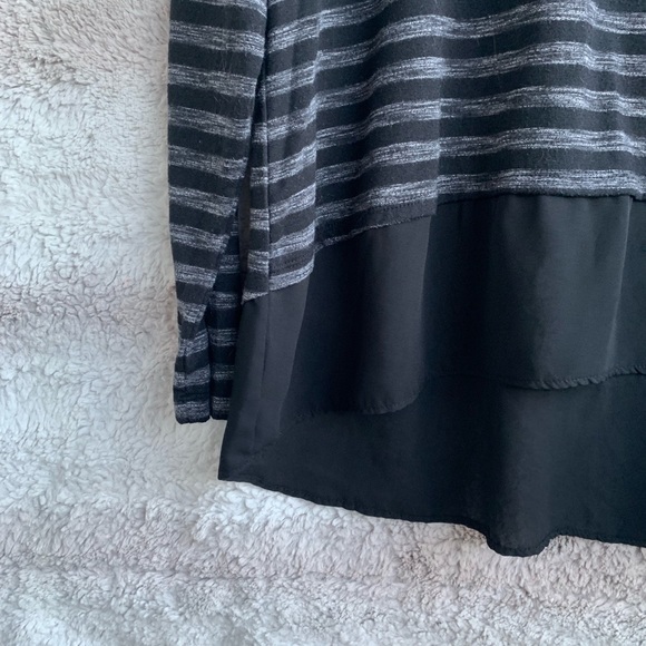Stylus XL Gray Black Striped Tunic Top - Picture 2 of 5